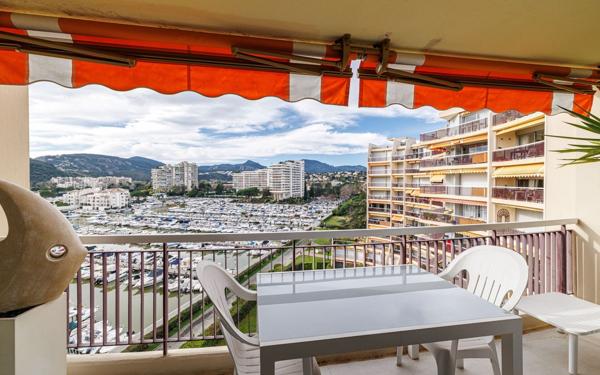 Appartement à vendre    3 pièces • 98 m2 Mandelieu-la-Napoule