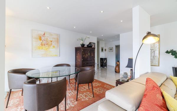 Appartement à vendre    3 pièces • 98 m2 Mandelieu-la-Napoule