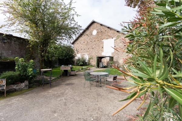 Propriete à vendre 17 pièces CLISSON (44)