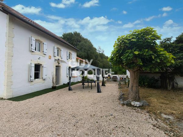 Charmante Maison à Vendre à Hagetmau - 5 Chambres et Grand Terrain !