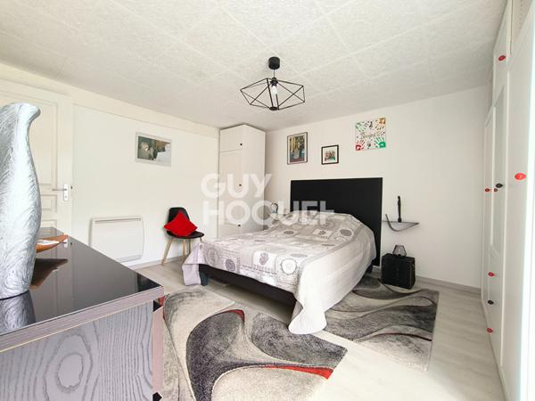 Charmante Maison à Vendre à Hagetmau - 5 Chambres et Grand Terrain !