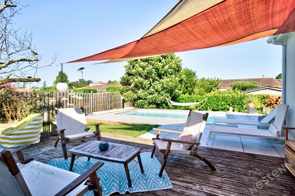 Maison plain-pied à LAFOX - Pavillon contemporain avec 3 chambres, jardin et piscine