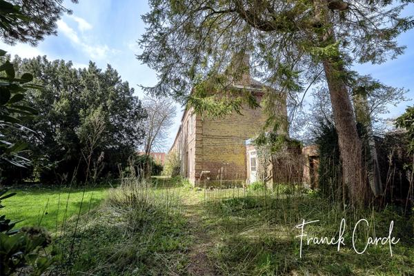 Maison de maître à restaurer en centre ville