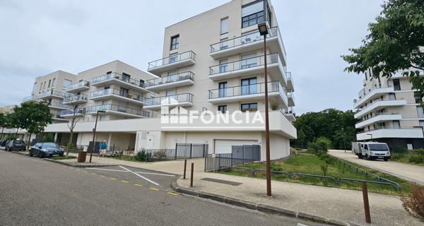 À vendre Studio 31.3 m² - Saint-germain-en-laye 78100