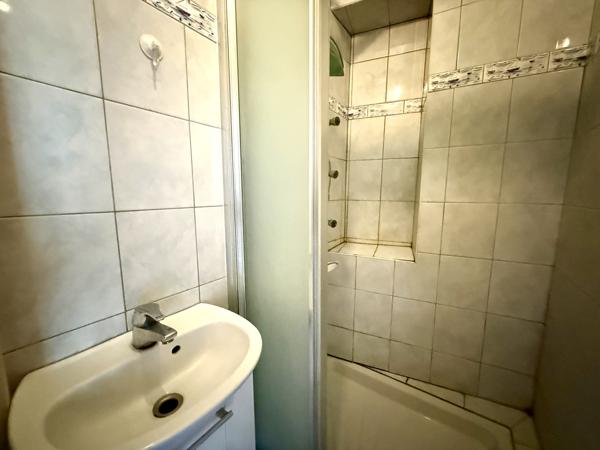 Stains (93240) Appartement 3 Pièces avec cave proche métro 13, T11