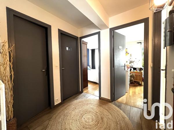 Appartement à vendre 4 pièces 75 m² Paray-Vieille-Poste