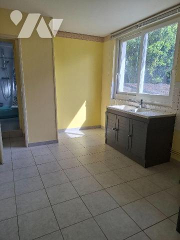 Maison à vendre à Bourges (18000) en Cher (18)

Dans le secteur de Bourges, cette maison prop...