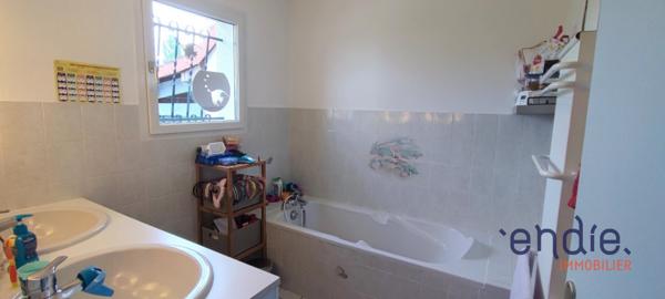 VENTE : maison de 7 pièces (137 m²) à ABREST