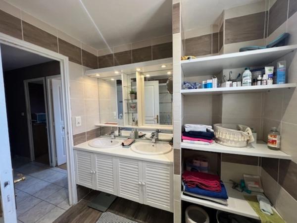 Maison 128m² + 4 chambres, jardin et garage double - ANTRAN