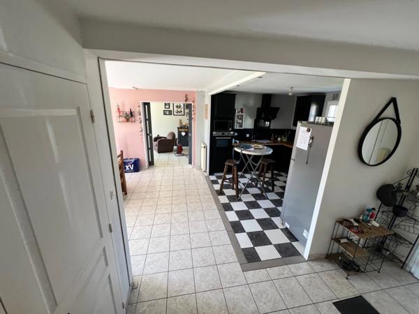 Maison 128m² + 4 chambres, jardin et garage double - ANTRAN