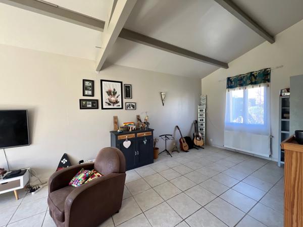 Maison 128m² + 4 chambres, jardin et garage double - ANTRAN