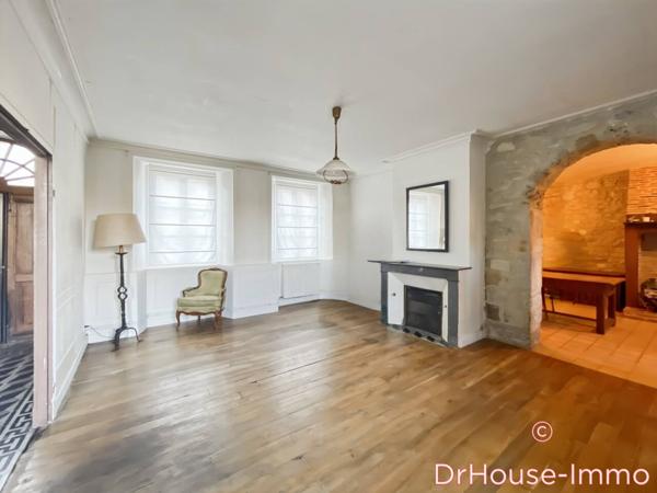 Maison à vendre 7 pièces de 300 m²