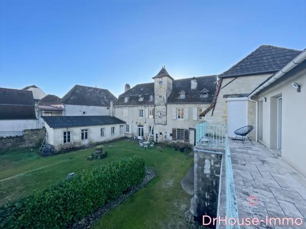 Maison à vendre 7 pièces de 300 m²