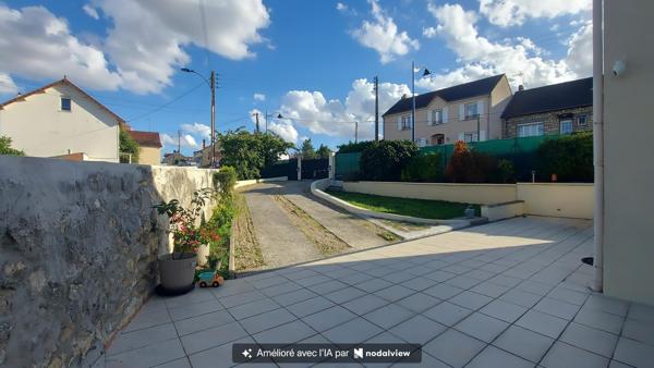 MANTES-LA-JOLIE – Proche gare.