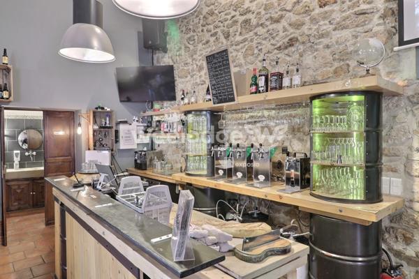 Local commercial à vendre de 300 m² à Saint-Chamas