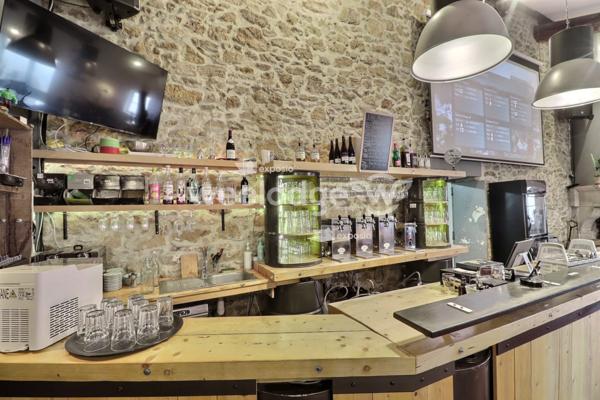 Local commercial à vendre de 300 m² à Saint-Chamas