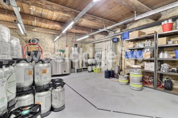 Local commercial à vendre de 300 m² à Saint-Chamas