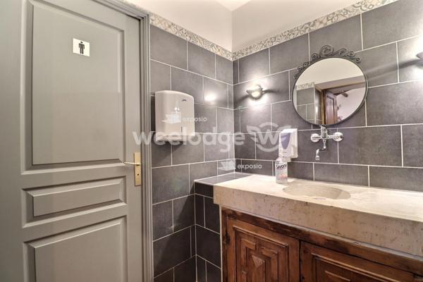 Local commercial à vendre de 300 m² à Saint-Chamas