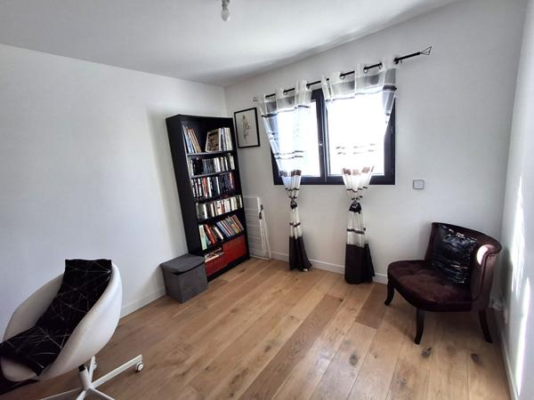 Maison L Isle Jourdain proche centre