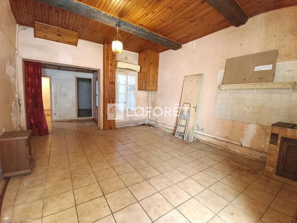 Achat maison Salses-le-Château - 8 pièce(s) - 144 m² - 93 000 €