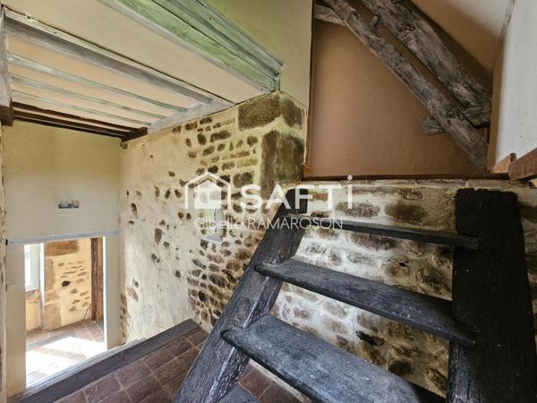 Maison 8 pièces 6 chambres avec terrain- (71230)