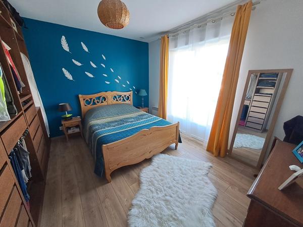 Maison contemporaine d’environ 130 m², 5 pièces - SAINT LOUBES (33) -