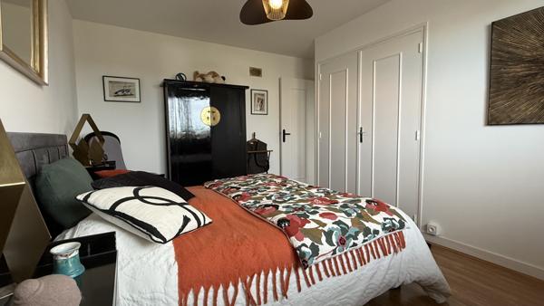 Cusset (03300) Cusset - Maison individuelle entièrement rénovée sous-sol complet garages jardin