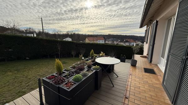 Cusset (03300) Cusset - Maison individuelle entièrement rénovée sous-sol complet garages jardin