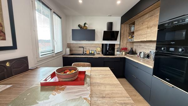 Cusset (03300) Cusset - Maison individuelle entièrement rénovée sous-sol complet garages jardin