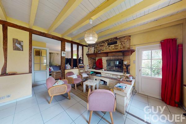 Maison de caractère en pierres apparentes 158 m² avec piscine et dépendance