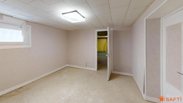 Maison sur sous sol SAINT JEAN D’ANGÉLY - CENTRE