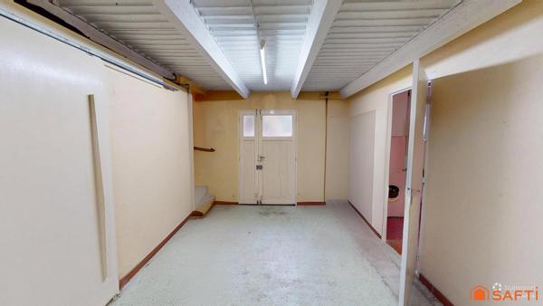 Maison sur sous sol SAINT JEAN D’ANGÉLY - CENTRE