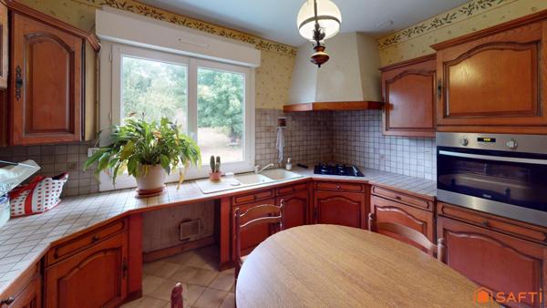 Maison sur sous sol SAINT JEAN D’ANGÉLY - CENTRE