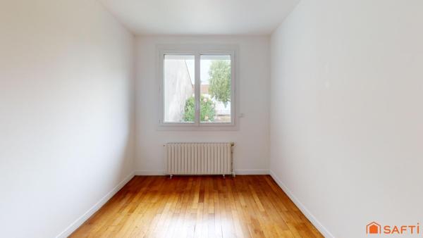 Maison sur sous sol SAINT JEAN D’ANGÉLY - CENTRE