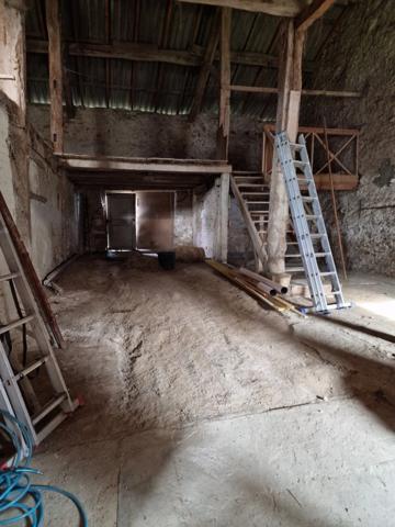 Dpt Vosges (88), à vendre proche CONTREXEVILLE - FERME LORRAINE à réhabiliter / Terrain env 4000 m2