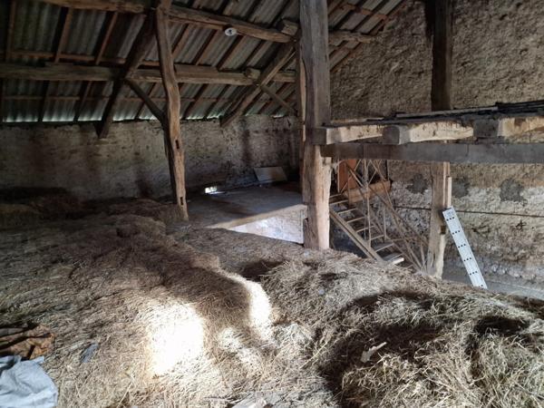 Dpt Vosges (88), à vendre proche CONTREXEVILLE - FERME LORRAINE à réhabiliter / Terrain env 4000 m2