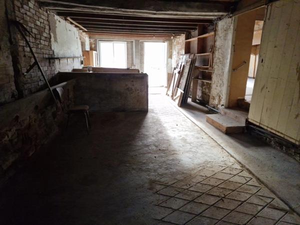 Dpt Vosges (88), à vendre proche CONTREXEVILLE - FERME LORRAINE à réhabiliter / Terrain env 4000 m2