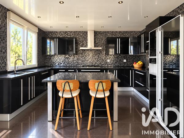 Maison à vendre 9 pièces 243 m² Corbeil-Essonnes