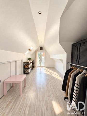Maison à vendre 9 pièces 243 m² Corbeil-Essonnes