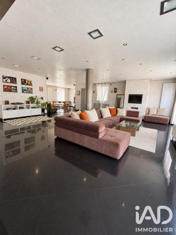 Maison à vendre 9 pièces 243 m² Corbeil-Essonnes