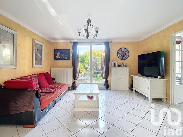 House for sale 6 rooms 110 m² Pontault-Combault