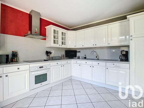 House for sale 6 rooms 110 m² Pontault-Combault