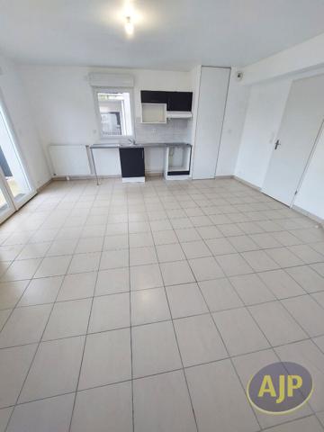 Location appartement La Chapelle Sur Erdre : 790 € - AJP Immobilier Nantes Rond-Point de Rennes