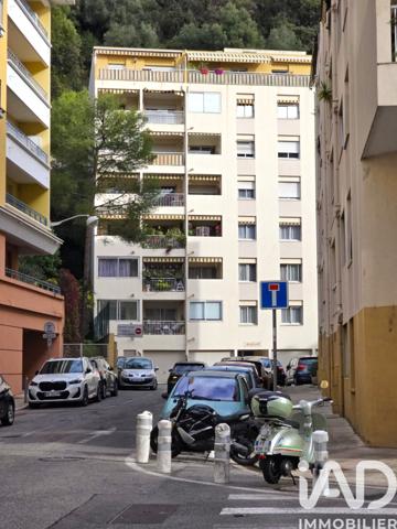 Location appartement 3 pièces 66 m² Nice
