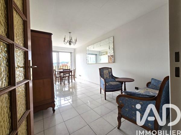 Location appartement 3 pièces 66 m² Nice