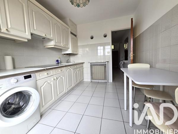 Location appartement 3 pièces 66 m² Nice