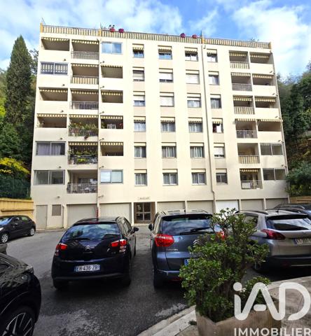 Location appartement 3 pièces 66 m² Nice