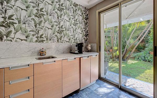 Appartement à vendre    2 pièces • 61,72 m2 Nice