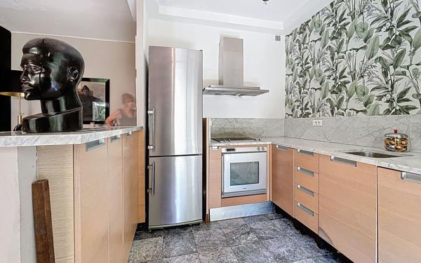 Appartement à vendre    2 pièces • 61,72 m2 Nice