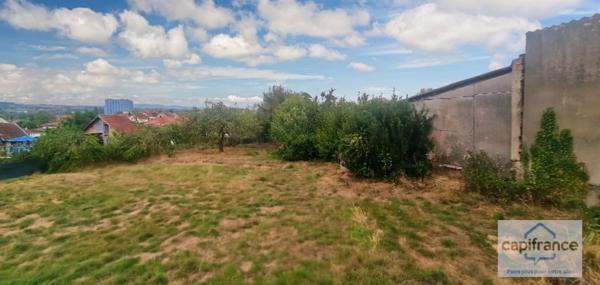 ✨ Maison avec terrain arboré – Fort potentiel après rénovation ✨